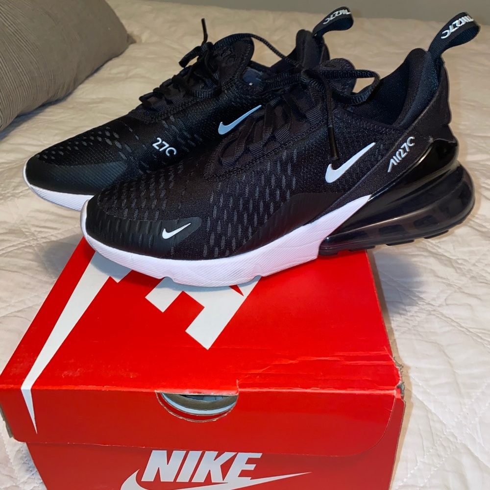 Black Nike Airmax 270